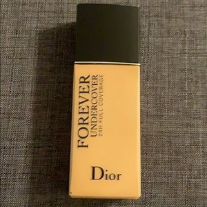 Dior Forever Undercover 24H full coverage make up